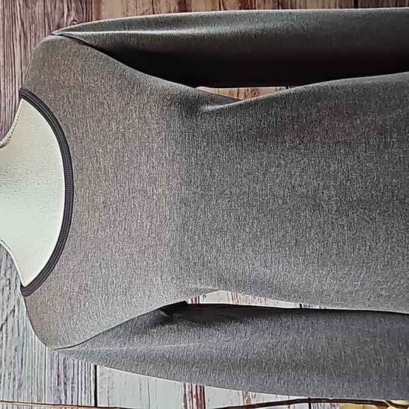 NWOT LINEA LEISURE BY LOUIS DELL'OLIO GRAY & BLACK LONG SLEEVE PULLOVER TOP - Picture 2 of 12